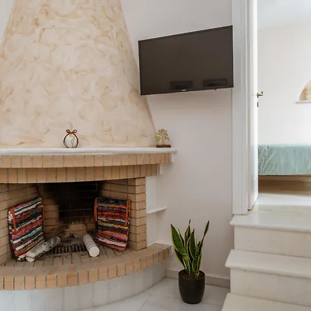 Marble House Apartment *